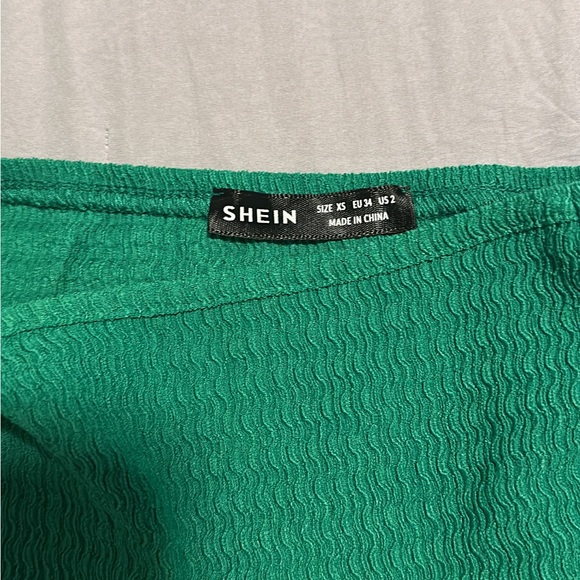 Green Dress - Picture 4 of 7